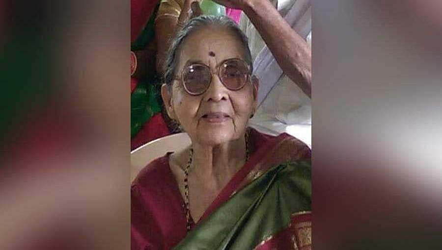 ಜನ ಗಣ ಮನ ರಾಷ್ಟ್ರಗೀತೆಯ ಸಂಪೂರ್ಣ ಚರಣ ಹಾಡುವ ಈ ಅಜ್ಜಿಯ ಗಾನ ಕೇಳಿ!