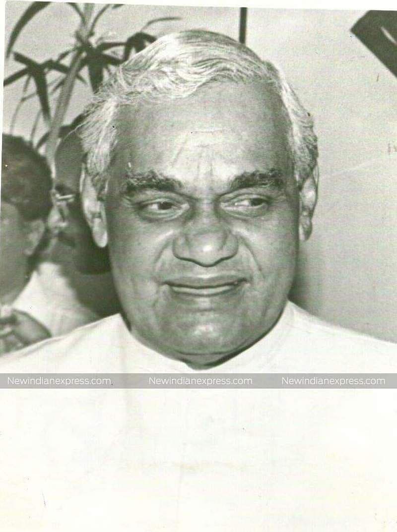 1957ರಲ್ಲಿ ಮೊದಲ ಚುನಾವಣೆ ಗೆದ್ದಿದ್ದು. ಚುನಾವಣೆಗೆ ಮುನ್ನ ಶ್ಯಾಮ್ ಪ್ರಸಾದ್ ಮುಖರ್ಜಿಯವರ ಹಠಾತ್ ನಿಧನವಾಗಿತ್ತು. ಆಗ ವಾಜಪೇಯಿಯವರೇ ಮುನ್ನಲೆಗೆ ಬಂದು 1957ರಲ್ಲಿ ಗೆದ್ದು ಮೊದಲ ಬಾರಿಗೆ ಸಂಸತ್ತು ಪ್ರವೇಶಿಸಿದರು.