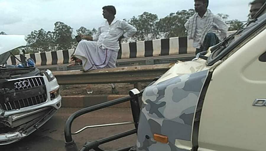 ಬಳ್ಳಾರಿ: ಕಾರು ಅಪಘಾತ, ಶಾಸಕ ಭೀಮಾನಾಯ್ಕ್ ಪುತ್ರನಿಗೆ ಗಾಯ