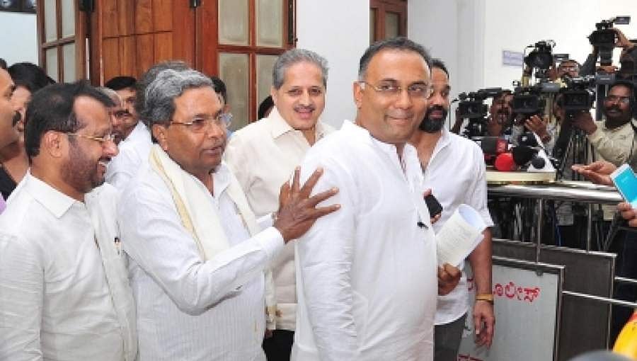 ದೂರವಾಣಿ ಕದ್ದಾಲಿಕೆ ಪ್ರಕರಣ: ಸಿದ್ದು ಸ್ವಾಗತ, ಕೆಪಿಸಿಸಿ ಟ್ವೀಟ್ ಡಿಲೀಟ್