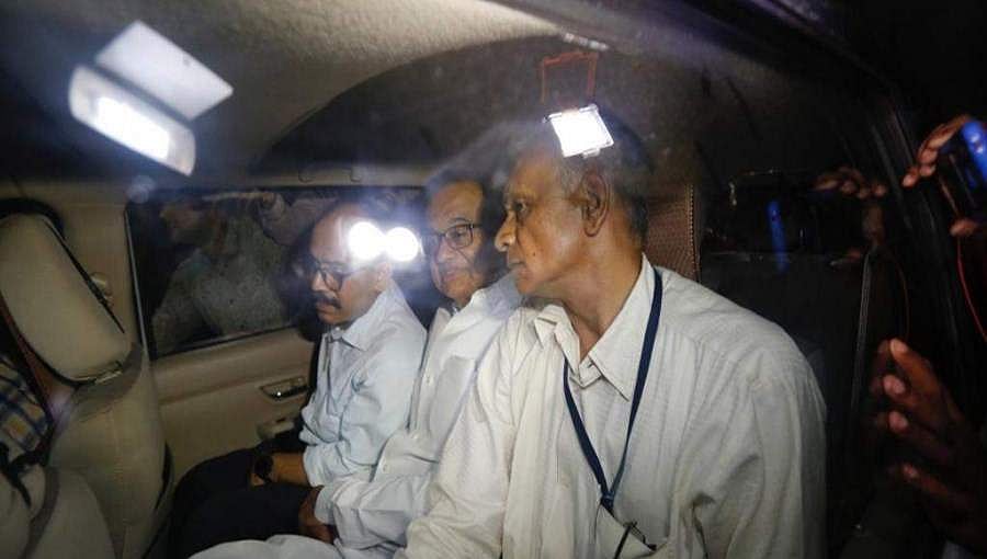 ಐಎನ್ ಎಕ್ಸ್ ಮೀಡಿಯಾ ಹಗರಣ: ಹೈಡ್ರಾಮಾ ನಡುವೆ ಮಾಜಿ ಕೇಂದ್ರ ಸಚಿವ ಪಿ ಚಿದಂಬರಂ ಬಂಧನ