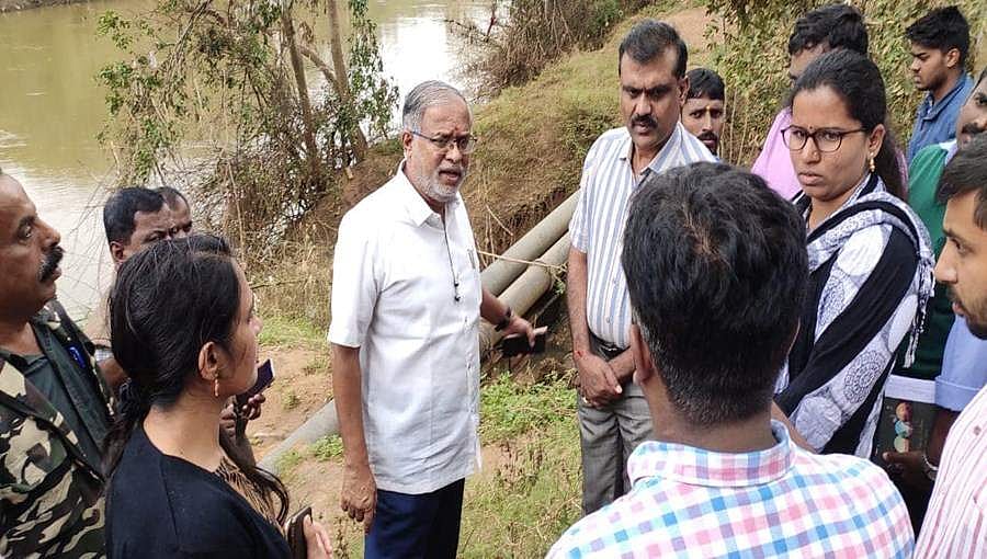 ಕೊಡಗು ಜಿಲ್ಲೆಯ ಭೂಕುಸಿತ, ಪ್ರವಾಹ ಪೀಡಿತ ಪ್ರದೇಶಗಳಿಗೆ ಸಚಿವ ಸುರೇಶ್ ಕುಮಾರ್ ಭೇಟಿ