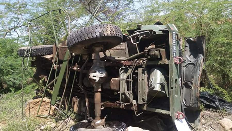 ರಾಜಸ್ಥಾನ: ವಾಯುಪಡೆ ಸಿಬ್ಬಂದಿ ಪ್ರಯಾಣಿಸುತ್ತಿದ್ದ ಟ್ರಕ್ ಕಂದಕಕ್ಕೆ ಉರುಳಿ ಮೂವರು ಸಾವು