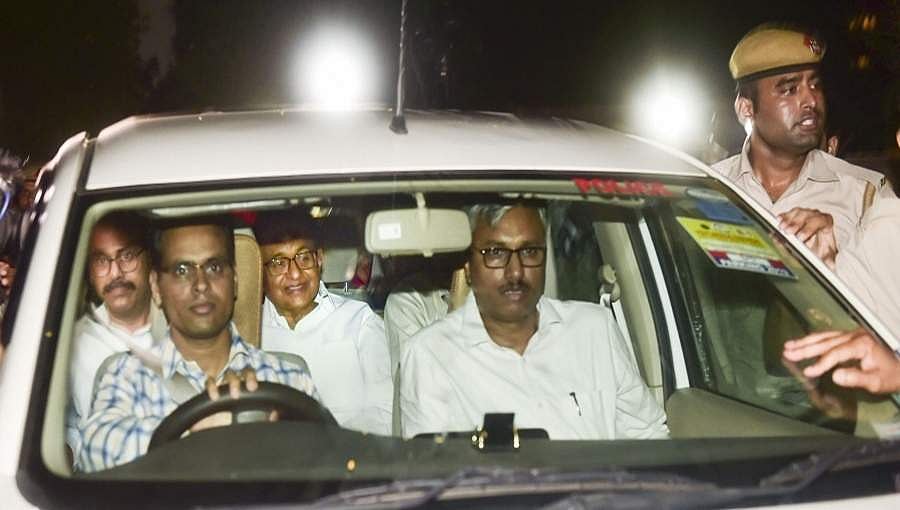 ಚಿದಂಬರಂ ಸಿಬಿಐ ಬಂಧನ ಅರ್ಜಿ ವಿಚಾರಣೆ ಸೋಮವಾರ; ಇಡಿ ಪ್ರಕರಣದಲ್ಲಿ 'ಸುಪ್ರೀಂ' ತಾತ್ಕಾಲಿಕ ರಿಲೀಫ್!