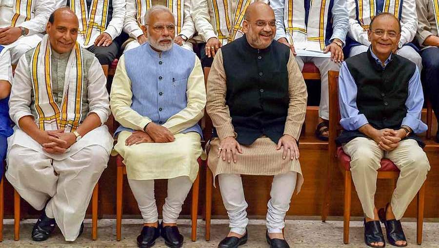 ಅರುಣ್ ಜೇಟ್ಲಿ ನಿಧನ: 'ದೇಶ ಮೊದಲು, ಪ್ರವಾಸ ಮೊಟಕು ಬೇಡ'; ಪ್ರಧಾನಿಗೆ ಕುಟುಂಬಸ್ಥರ ಮನವಿ!