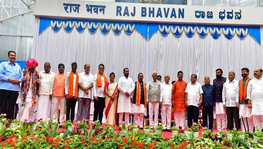 ಬಿಎಸ್ ವೈ ಸಂಪುಟ; 3 ಡಿಸಿಎಂಗಳು, ಬೊಮ್ಮಾಯಿಗೆ ಗೃಹ, ಸವದಿಗೆ ಸಾರಿಗೆ.. ಯಾರಿಗೆ ಯಾವ ಖಾತೆ?
