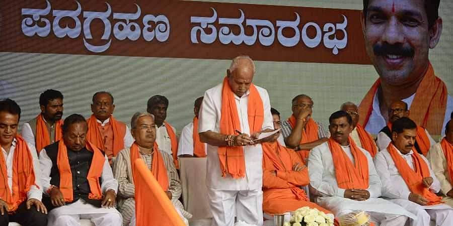 ಖಾತೆ-ಕ್ಯಾತೆ,ಭಿನ್ನಮತ-ಕೊತ ಕೊತ: ಅಸಮಾಧಾನವಿದ್ದರೂ ಪಕ್ಷ ನಿಷ್ಠೆ ಬದಲಿಸದ 'ಕಮಲ' ನಾಯಕರು!