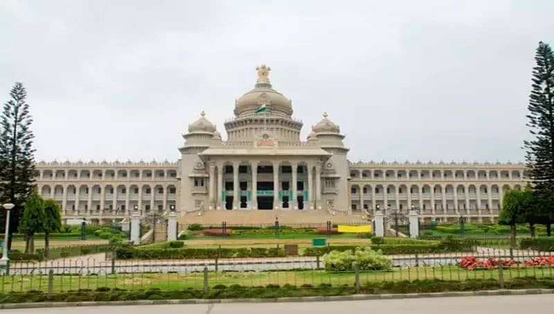 ಆಗಲ್ಲ, ಆಗಲ್ಲ, 10 ಗಂಟೆಗೆ ಕಚೇರಿಗೆ ಬರೋಕೆ ಸಾಧ್ಯವೇ ಇಲ್ಲ: ಸರ್ಕಾರಿ ನೌಕರರ ಪತ್ರ