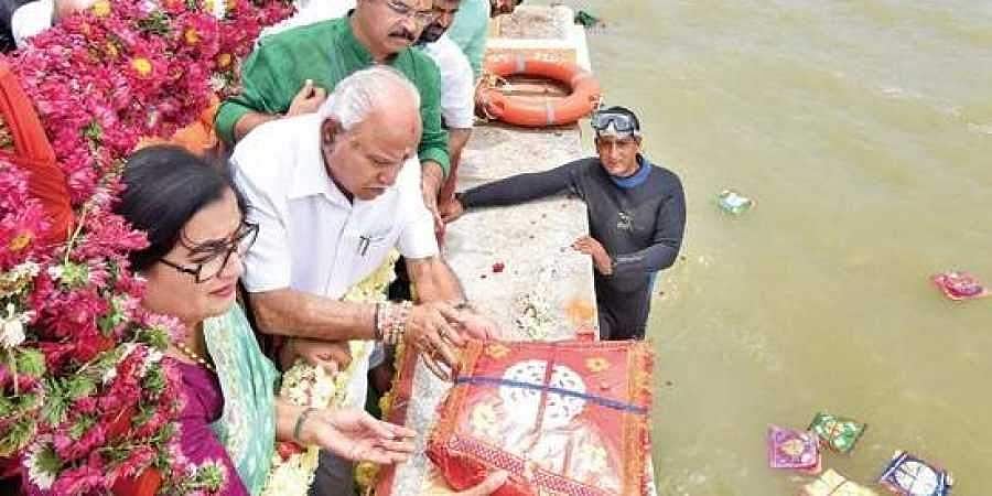 ಜೆಡಿಎಸ್ ಭದ್ರಕೋಟೆ ಮಂಡ್ಯದಲ್ಲಿ ಸ್ವಕ್ಷೇತ್ರದ ಕಾರ್ಡ್ ಪ್ಲೇ ಮಾಡಿದ ಸಿಎಂ ಯಡಿಯೂರಪ್ಪ