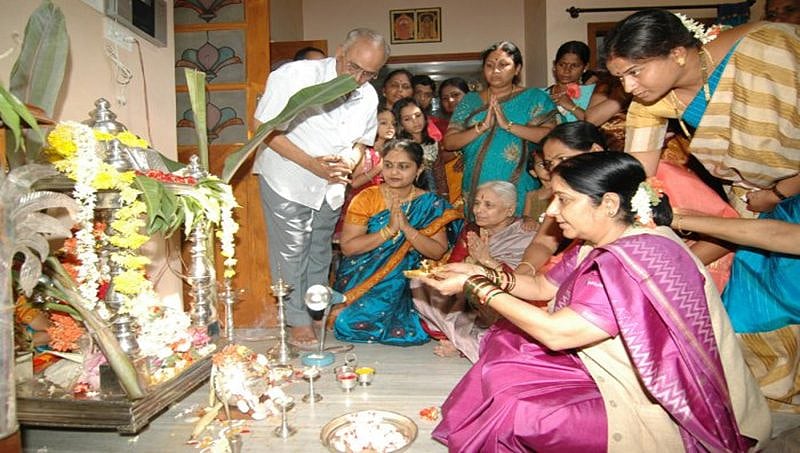 ಬಳ್ಳಾರಿಯ ಮೆಚ್ಚಿನ ಅಮ್ಮನಾಗಿದ್ದ ಸುಷ್ಮಾ: 2011ರ ನಂತರ ವರ ಮಹಾಲಕ್ಷ್ಮಿ ಹಬ್ಬಕ್ಕೆ ಬರಲೇ ಇಲ್ಲ'