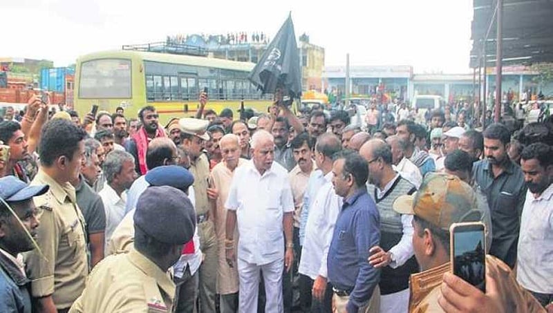 ಕೊಯ್ನಾ ಜಲಾಶಯದ ನೀರಿನ ಸಂಬಂಧ ಮಹಾರಾಷ್ಟ್ರ ಮುಖ್ಯಮಂತ್ರಿ ಜೊತೆಗೆ ಮಾತುಕತೆ- ಯಡಿಯೂರಪ್ಪ
