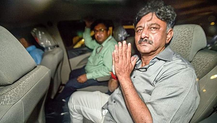 ದೆಹಲಿಗೆ ಆಗಮಿಸದಂತೆ ಅಭಿಮಾನಿಗಳು,ಕಾರ್ಯಕರ್ತರಿಗೆ ಡಿಕೆ ಸುರೇಶ್ ಮನವಿ
