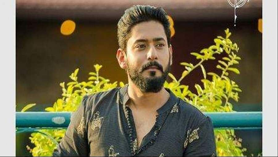 'ವೀರಂ' ಚಿತ್ರದಲ್ಲಿ ಸಾಹಸ ಸಿಂಹನ ಅಭಿಮಾನಿ ಪಾತ್ರದಲ್ಲಿ ಪ್ರಜ್ವಲ್ ದೇವರಾಜ್
