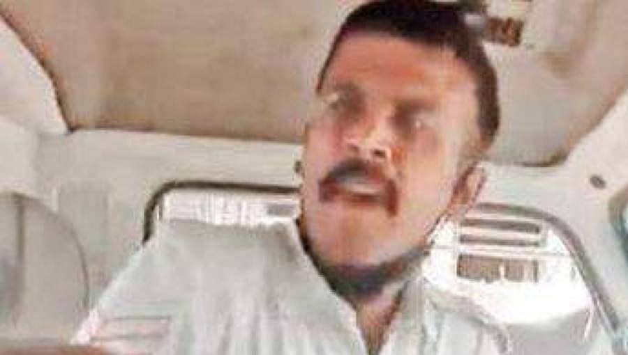 ಒನ್'ವೇನಲ್ಲಿ ಆಟೋ: ಚಾಲಕನ ಮೇಲೆ ಪೊಲೀಸ್ ಹಲ್ಲೆ, ವಿಡಿಯೋ ವೈರಲ್