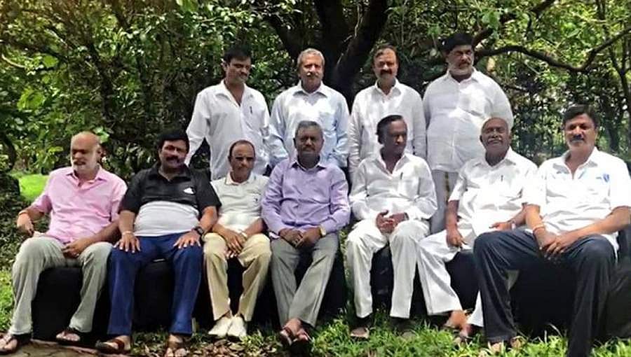 ಉಪ ಸಮರದಲ್ಲಿ ಅನರ್ಹರ ಸ್ಪರ್ಧೆ; ಸೋಮವಾರ ಭವಿಷ್ಯ ನಿರ್ಧಾರ!