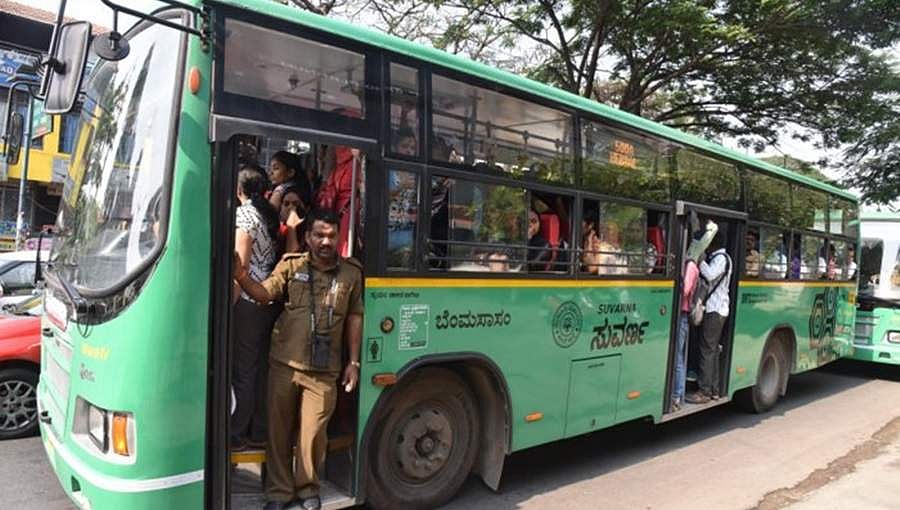 ಬಿಎಂಟಿಸಿಯಲ್ಲಿ ಮುಂದುವರೆದ ಕಿರಿಕಿರಿ: ಚಿಲ್ಲರೆ ಇಲ್ಲ ಎಂದು ಪ್ರಯಾಣಿಕನ ಕೆಳಗಿಳಿಸಿದ ನಿರ್ವಾಹಕಿ 