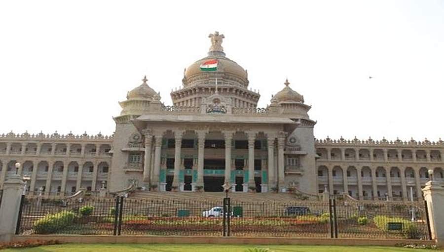ಉಪಚುನಾವಣೆ ಹಿನ್ನೆಲೆ : ಚಳಿಗಾಲದ ಅಧಿವೇಶನ 3 ದಿನಕ್ಕೆ ಸೀಮಿತಗೊಳಿಸಲು ಸಂಪುಟ ತೀರ್ಮಾನ