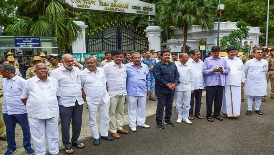 ಅನರ್ಹ ಶಾಸಕರ ಅರ್ಜಿ ವಿಚಾರಣೆ ಅಂತ್ಯ, ತೀರ್ಪು ಕಾಯ್ದಿರಿಸಿದ ಸುಪ್ರೀಂ ಕೋರ್ಟ್