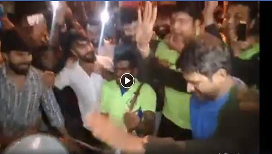 ಗಣೇಶೋತ್ಸವದಲ್ಲಿ ತಮಟೆ ಸದ್ದಿಗೆ 'ದೊಡ್ಮನೆ ಹುಡುಗರ' ಬಿಂದಾಸ್ ಸ್ಟೆಪ್!