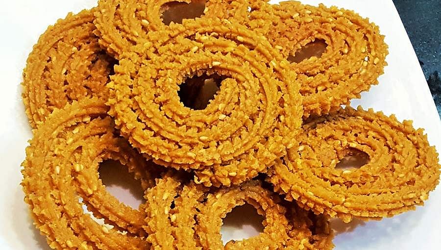 ಗೋಧಿ ಚಕ್ಕುಲಿ ಮಾಡುವ ವಿಧಾನ 