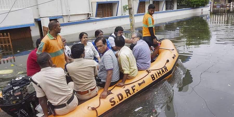 ಜಲಾವೃತ ನಿವಾಸದಿಂದ ಬಿಹಾರದ ಡಿಸಿಎಂ ಸುಶೀಲ್ ಮೋದಿ, ಕುಟುಂಬ ಸದಸ್ಯರ ರಕ್ಷಣೆ