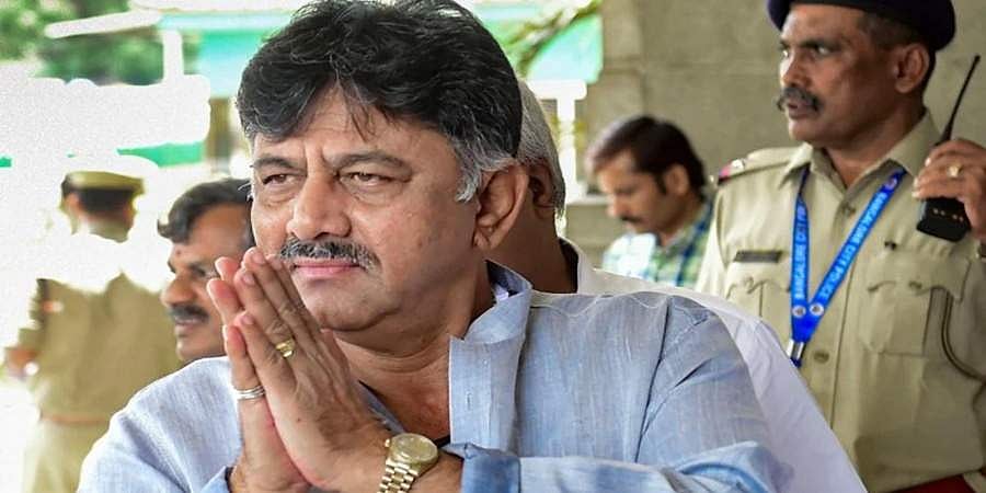 ಡಿಕೆ ಶಿವಕುಮಾರ್ ಆರೋಗ್ಯದಲ್ಲಿ ಏರುಪೇರು: ಆರ್‌ಎಂಎಲ್‌ ಆಸ್ಪತ್ರೆಯಲ್ಲಿ ಚಿಕಿತ್ಸೆ; ವಿಐಪಿ ವಾರ್ಡ್‌ ಗೆ ಶಿಫ್ಟ್‌