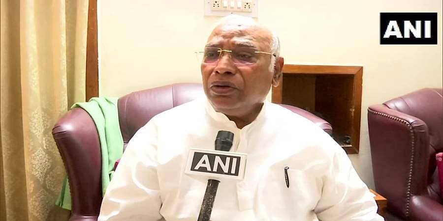 ನಾಯಕರನ್ನು ಬಂಧಿಸಿದ ಮಾತ್ರಕ್ಕೆ ಕಾಂಗ್ರೆಸ್ ಮುಗಿಸಲು ಸಾಧ್ಯವಿಲ್ಲ: ಮಲ್ಲಿಕಾರ್ಜುನ್ ಖರ್ಗೆ