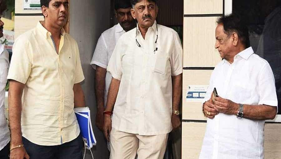 ಡಿ ಕೆ ಶಿವಕುಮಾರ್ ಅಕ್ರಮ ಹಣ ವರ್ಗಾವಣೆ ಪ್ರಕರಣ: 3 ಆರೋಪಿಗಳ ಬಂಧನ 1 ವಾರದ ವರೆಗೆ ಇಲ್ಲ: ಕರ್ನಾಟಕ ಹೈಕೋರ್ಟ್ ಗೆ ಇಡಿ 