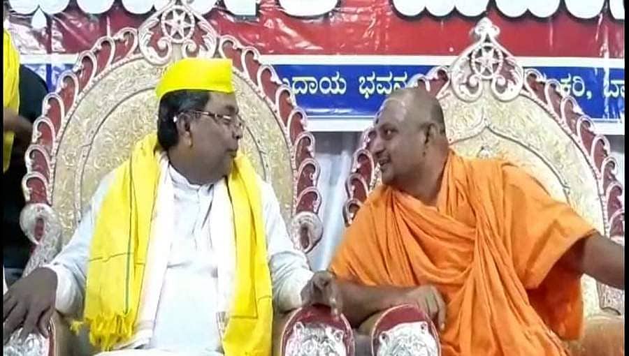 ಬಾದಾಮಿ: ಬನಶಂಕರಿ ದೇವಿ ಜಾತ್ರೆಗೆ ಹರಿದು ಬರುತ್ತಿದೆ ಜನಸಾಗರ