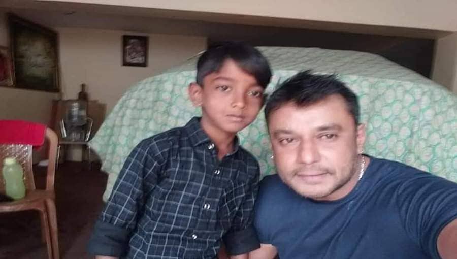 ಸಾವು ಬದುಕಿನ ನಡುವೆ ಹೋರಾಟ ನಡೆಸುತ್ತಿರುವ ಬಾಲಕನ ಆಸೆ ಈಡೇರಿಸಿದ 'ಡಿ'ಬಾಸ್
