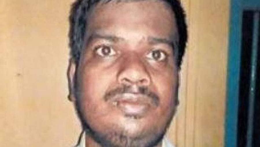 ಪರೀಕ್ಷೆಯಲ್ಲಿ ಫೇಲ್: ಬೇಸತ್ತು ಇತರೆ ವಿದ್ಯಾರ್ಥಿಗಳ ಅಂಕಪಟ್ಟಿ, ಸ್ಕ್ಯಾನರ್ ಹೊತ್ತೊಯ್ದ ಭೂಪ!