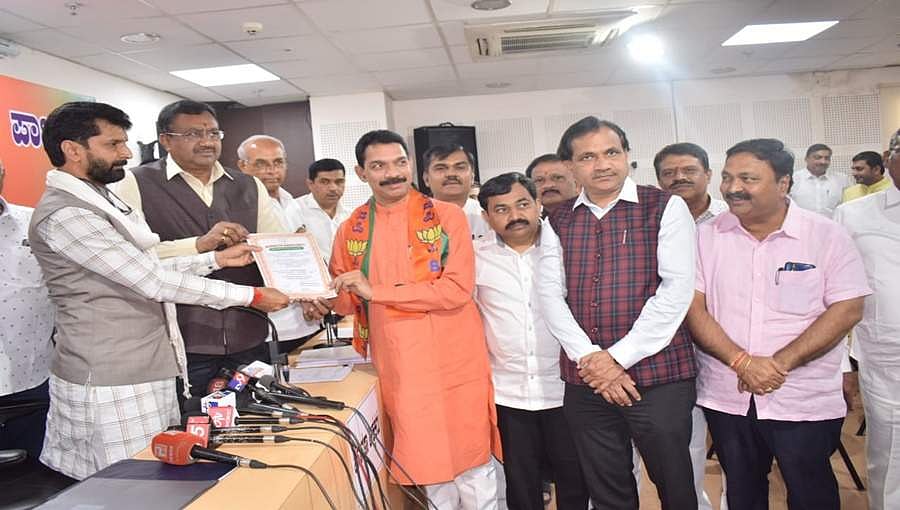 ರಾಜ್ಯ ಬಿಜೆಪಿ ಪೂರ್ಣಾವಧಿ ಅಧ್ಯಕ್ಷರಾಗಿ ನಳಿನ್ ಕುಮಾರ್ ಕಟೀಲ್ ಆಯ್ಕೆ