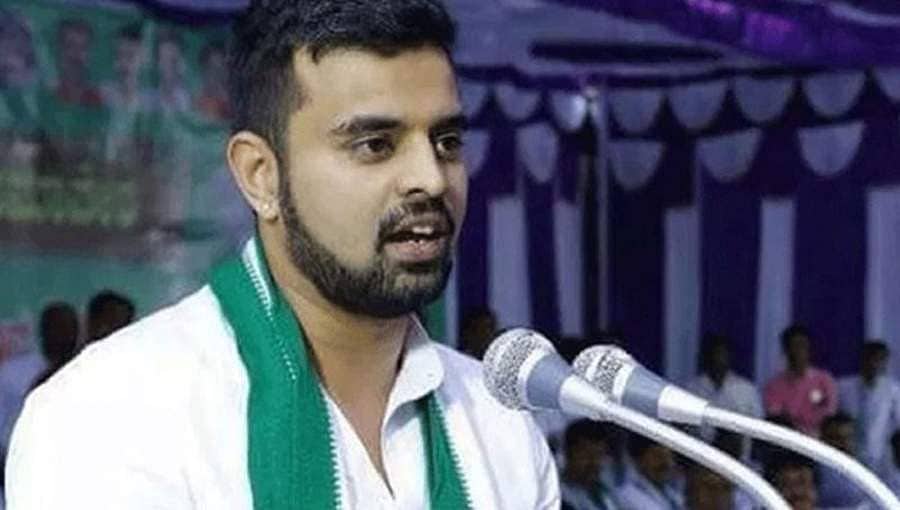 ನಕಲಿ ಪ್ರಮಾಣಪತ್ರ ಸಲ್ಲಿಕೆ ಪ್ರಕರಣ: ಪ್ರಜ್ವಲ್ ರೇವಣ್ಣಗೆ ಬಿಗ್ ರಿಲೀಫ್
