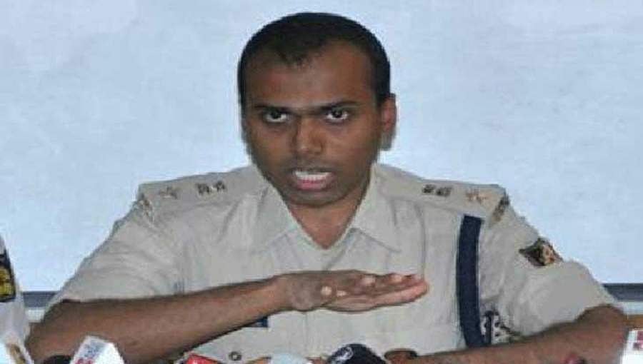 ಗೊತ್ತಾಗಲ್ವಾ ನಿಮಗೆ? ಸೋಮಣ್ಣ ಕಾರು ಬಿಟ್ಟಿದ್ದಕ್ಕೆ ಪೊಲೀಸರ ಮೇಲೆ ಎಸ್‍ಪಿ ಕೆಂಡಾಮಂಡಲ!