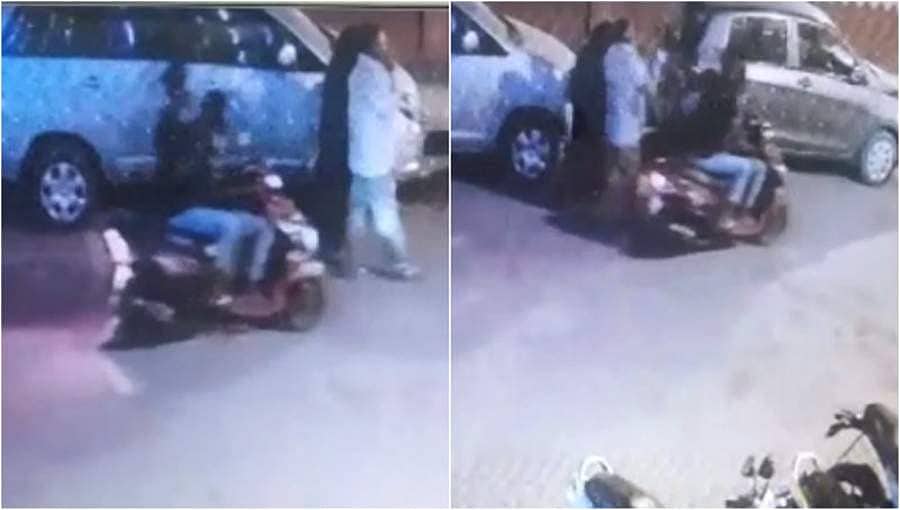 ಸಿಲಿಕಾನ್ ಸಿಟಿಯಲ್ಲಿ ಕಳ್ಳರ ಕೈಚಳಕ! ಮಾತಾಡುತ್ತಿದ್ದ ವ್ಯಕ್ತಿಯ ಮೊಬೈಲ್ ಕಸಿದು ಖದೀಮರು ಪರಾರಿ