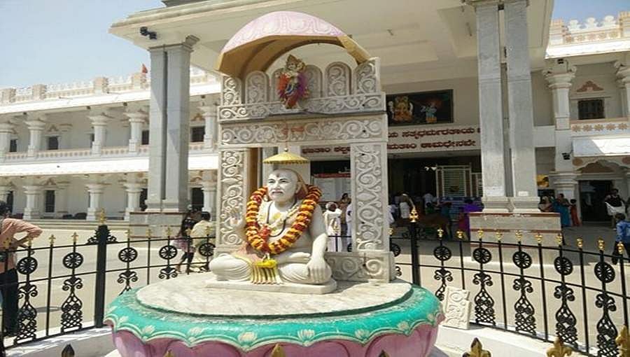 ಮಂತ್ರಾಲಯವನ್ನು ಕರ್ನಾಟಕಕ್ಕೆ ಸೇರಿಸಿಬಿಡಿ! ಆಂಧ್ರದ ಮಾಜಿ ಶಾಸಕ ಹೇಳಿದ್ದೇನು?