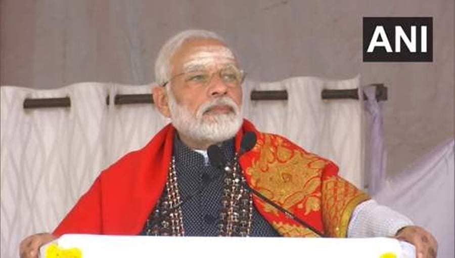 ಸಿದ್ದಗಂಗಾ ಮಠದಲ್ಲಿ ಸಂತರ ಮುಂದೆ ಮೂರು ಸಂಕಲ್ಪವನ್ನಿಟ್ಟ ನರೇಂದ್ರ ಮೋದಿ