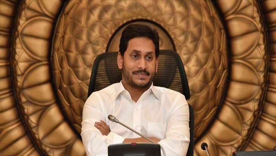 ಪ್ರತಿಭಟನೆ ನಡುವೆ ವಿಕೇಂದ್ರಿಕೃತ ಆಂಧ್ರ ಅಭಿವೃದ್ಧಿ ವರದಿಗೆ ಜಗನ್ ಸಂಪುಟ ಅನುಮೋದನೆ 