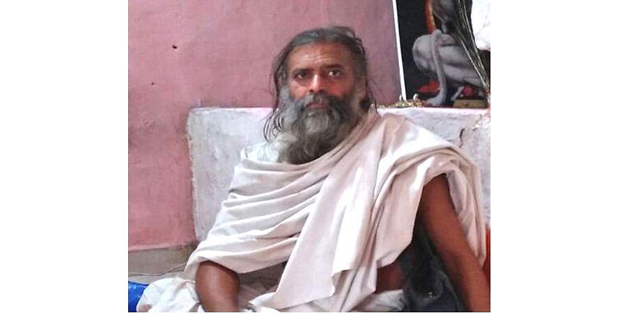 ಕೊಪ್ಪಳ ಡಿಸಿಯನ್ನು ನಿಂದಿಸಿದ ಮಾಜಿ ಅರ್ಚಕನ ವಿರುದ್ಧ ಎಫ್ಐಆರ್