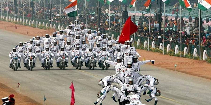 ಗಣರಾಜ್ಯೋತ್ಸವ: ಮೊದಲ ಭಾರಿಗೆ ಮಹಿಳಾ ತಂಡದಿಂದ ಬೈಕ್ ಸಾಹಸ