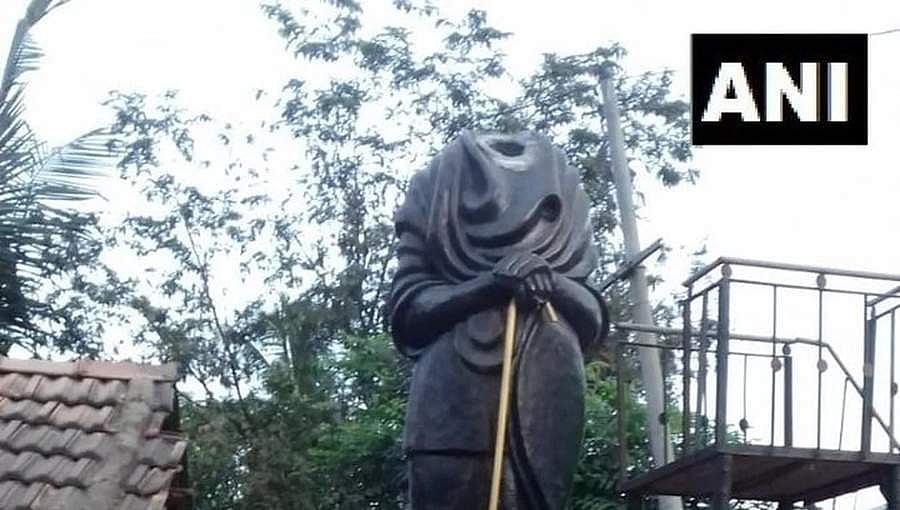 ರಜನಿಕಾಂತ್ ಹೇಳಿಕೆ ಬೆನ್ನಲ್ಲೇ ತಮಿಳುನಾಡಲ್ಲಿ ಪೆರಿಯಾರ್ ಪ್ರತಿಮೆ ಧ್ವಂಸ