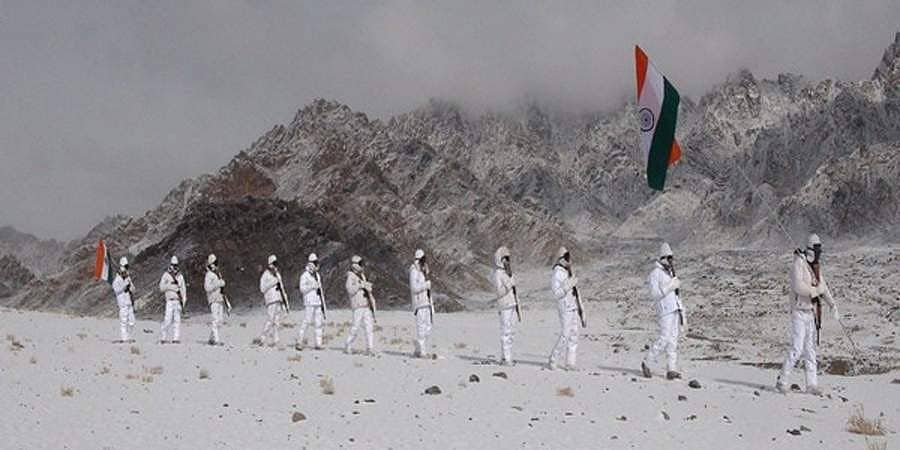 ರಕ್ತವನ್ನೇ ಹೆಪ್ಪುಗಟ್ಟಿಸುವ ಚಳಿಯಲ್ಲಿ 17000 ಅಡಿ ಎತ್ತರದಲ್ಲಿ ತ್ರಿವರ್ಣ ಧ್ವಜ ಹಾರಿಸಿದ ಐಟಿಬಿಪಿ ಯೋಧರು