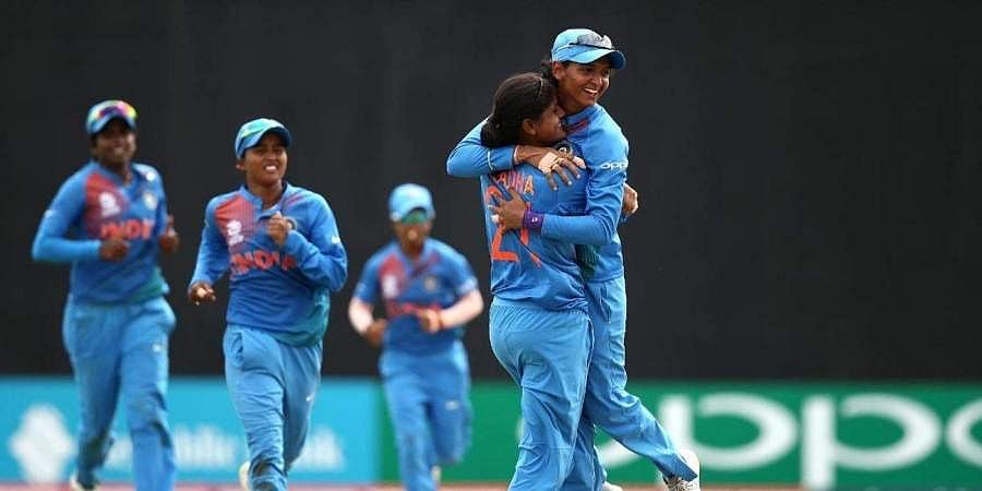 ತ್ರಿಕೋನ ಸರಣಿ: ಭಾರತ ವನಿತೆಯರಿಗೆ ಇಂಗ್ಲೆಂಡ್ ವಿರುದ್ಧ 5 ವಿಕೆಟ್ ಜಯ