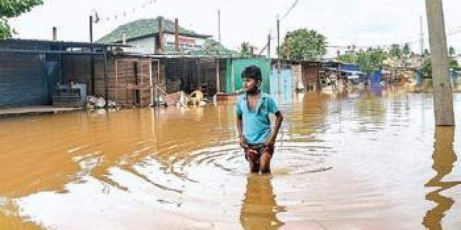 ಉತ್ತರ ಕರ್ನಾಟಕದಲ್ಲಿ ಕುಂಭ ದ್ರೋಣ ಮಳೆ: ನೆಲ ಕಚ್ಚಿದ ರೈತನ ಬೆಳೆ, ಪ್ರವಾಹ ಪರಿಸ್ಥಿತಿ
