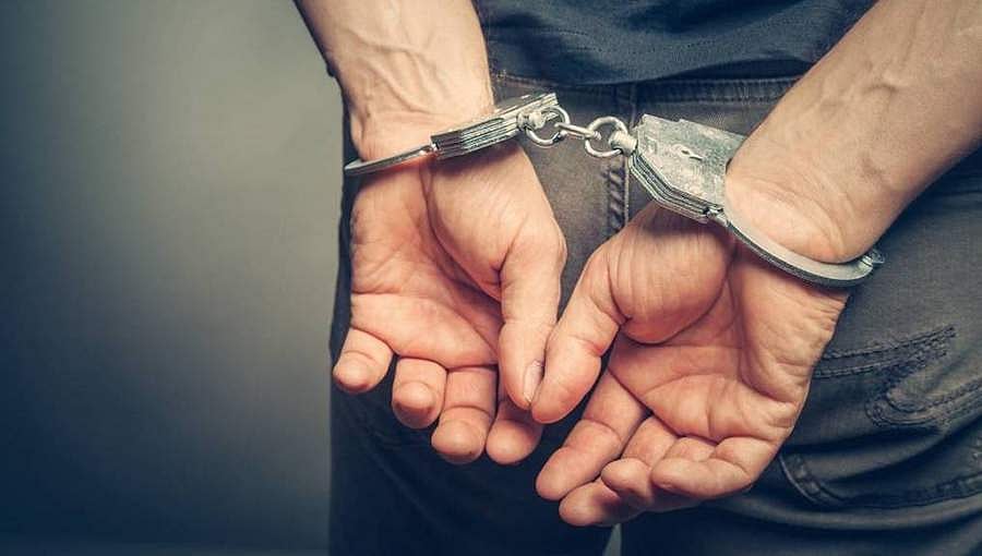 ಬೆಂಗಳೂರು: ಸಾಮಾಜಿಕ ಜಾಲತಾಣಗಳಲ್ಲಿ ಯುವತಿಯರ ಬೆತ್ತಲೆ ಫೋಟೋ ಹಾಕುತ್ತಿದ್ದ ಆರೋಪಿ ಬಂಧನ