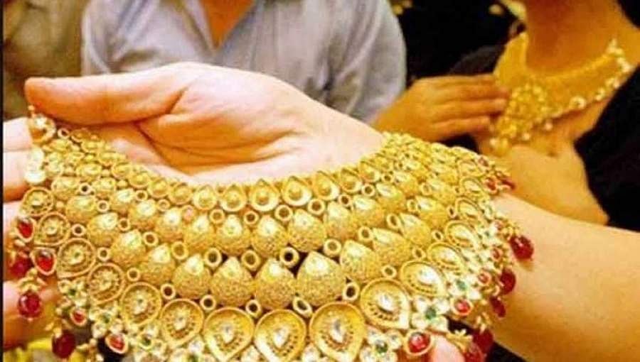 ಮಂಡ್ಯ: ಬಡ್ಡಿ ಆಸೆಗೆ 20 ಕೋಟಿ ರೂ. ಮೊತ್ತದ ಚಿನ್ನ ಕಳೆದುಕೊಂಡ ಸ್ತ್ರೀಯರು!