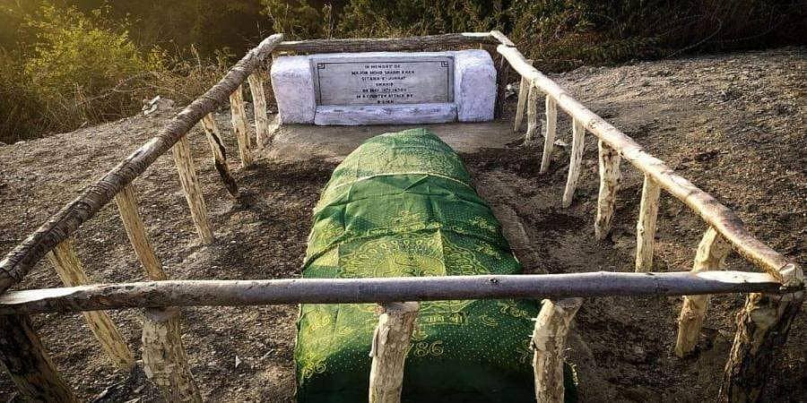 ಶೌರ್ಯ ಪ್ರಶಸ್ತಿ ಪಡೆದಿದ್ದ ಪಾಕ್ ಸೇನಾಧಿಕಾರಿ ಸಮಾಧಿಯನ್ನು ದುರಸ್ತಿ ಮಾಡಿದ ಭಾರತೀಯ ಸೇನೆ