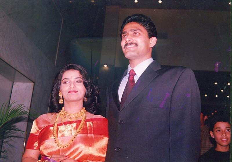 ಪತ್ನಿ ಚೇತನಾ ಜೊತೆಗಿರುವ ಅನಿಲ್ ಕುಂಬ್ಳೆ.