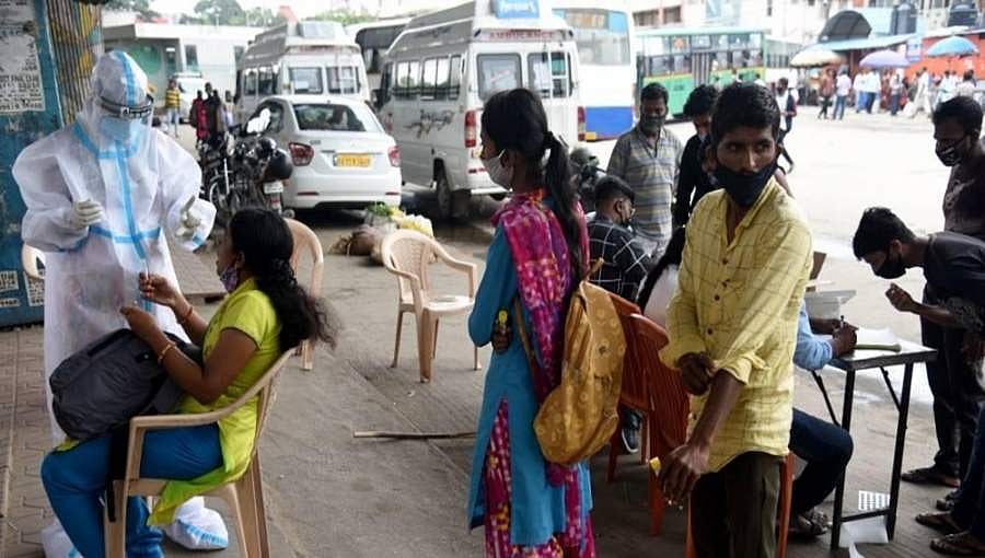 ಬೆಂಗಳೂರು: ಶೇ.73ರಷ್ಟು ಕೋವಿಡ್ ಪರೀಕ್ಷೆ ಹೆಚ್ಚಳದ ನೆರವಿನಿಂದ ಸಕ್ರೀಯ ಪ್ರಕರಣಗಳ ಸಂಖ್ಯೆಯಲ್ಲಿ ಇಳಿಕೆ