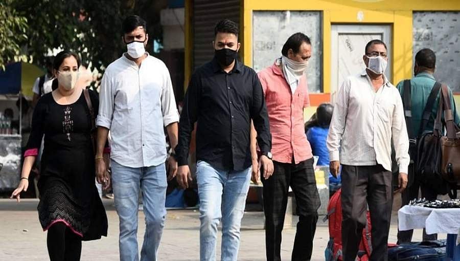 ವೈರಸ್, ಯಾವ ವೈರಸ್? ಹಬ್ಬಗಳು ಬರುತ್ತಿದ್ದಂತೆಯೇ ಎಂದಿನಂತೆ ಕೆಲಸದಲ್ಲಿ ತೊಡಗಿಕೊಂಡ ಜನರು!